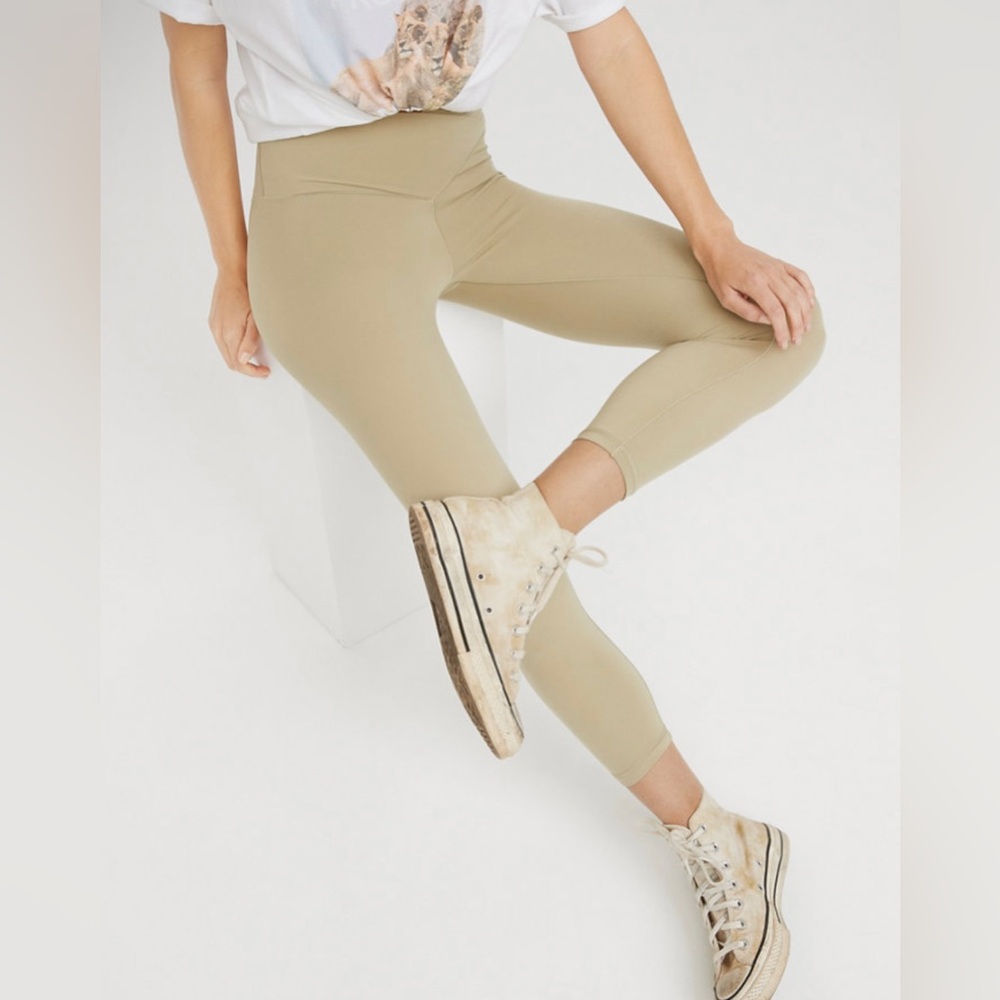 Aerie Real Me 7/8 Crossover Offline light beige Leggings, Sz L - Picture 1 of 4